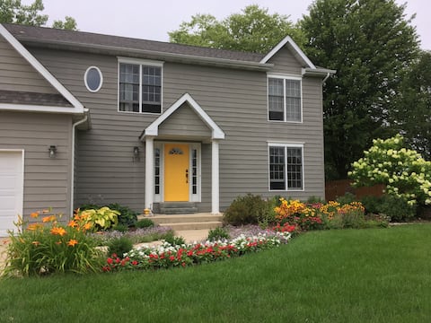 Large 5-Bedroom Home for Your Entire Family/Group