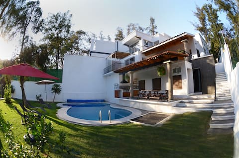CASA LA MARQUESA RANCHO SAN DIEGO IXTAPAN DE LA SA
