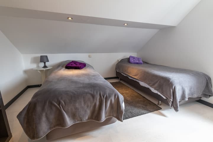 Спална соба 2 (2 кревета 80/200)