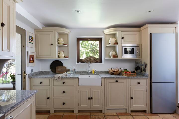 Private villa, fantastic sea views, Sa Tuna, Begur gallery image 4