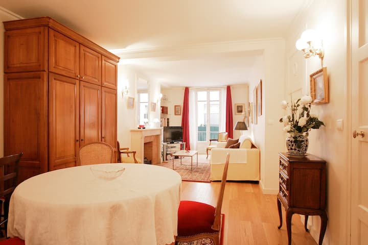 LOUVRE 1 BEDROOM