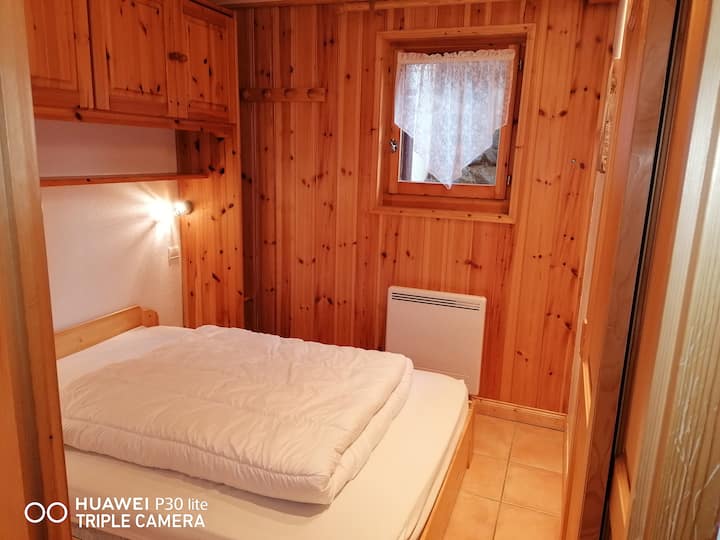 חדר שינה 1
מיטה 140X190