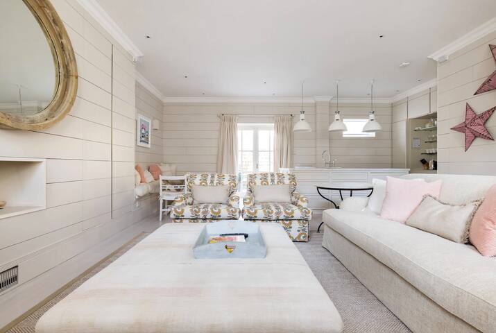 Parkside Mews – 3 Bedroom Home with Garden gallery image 5