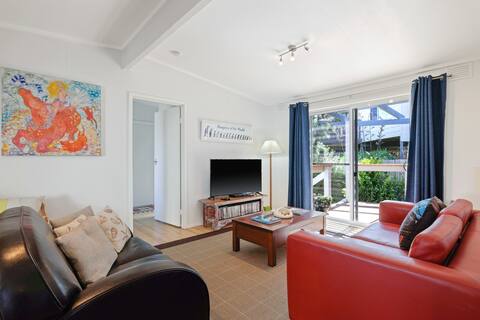 Popular Airbnb listing: Little Penguin House in Ventnor