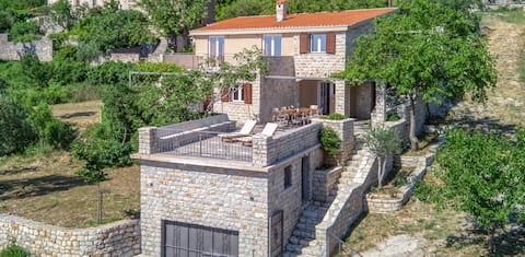 Old Stone Villa Vrba