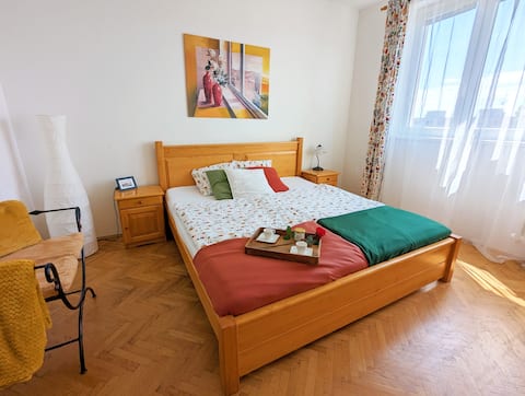 Serene Parkside Retreat | Work & Family - friendly