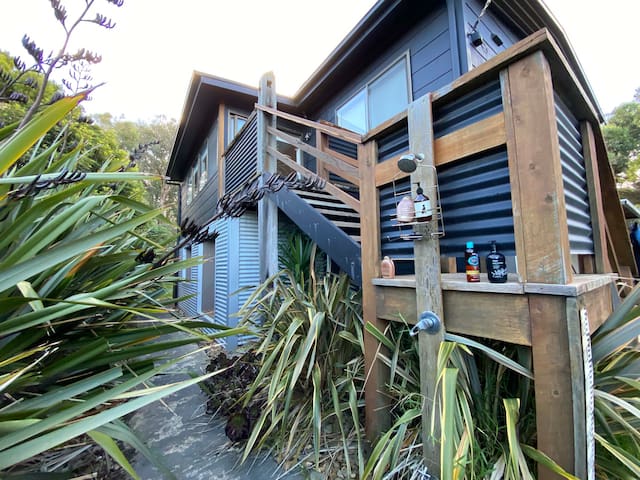 The Woods at Aireys, family friendly beach house