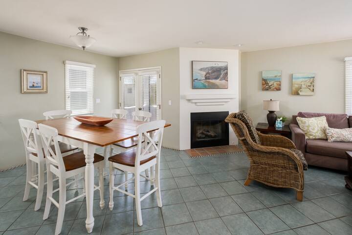 Jersey Court Jubilee! Dual Town Homes on 1 Lot! gallery image 5