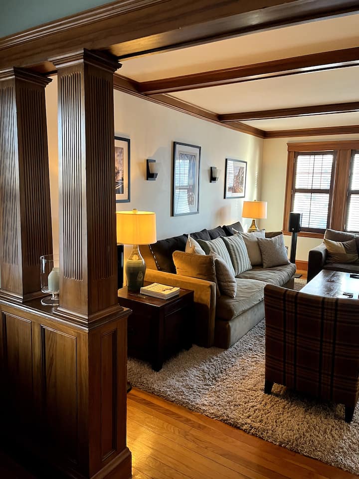 Near Boston / Everett historic two-bedroom