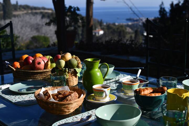 Traditional converted Venetian fort house gallery image 5