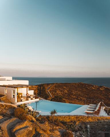 On The Rocks-Main House Serviced Premium Villa gallery image 4