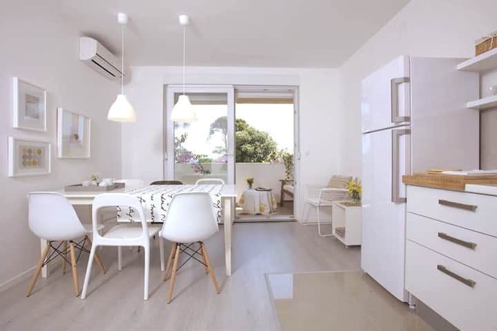 Sunscape apartment 1- Modern & cozy