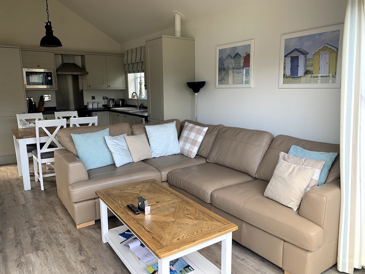 Top Airbnb: Looney Dunes Beach House Filey in Filey