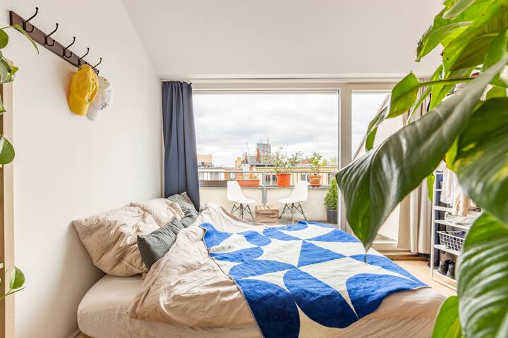 Stunning Rooftop Friedrichshain Apartment