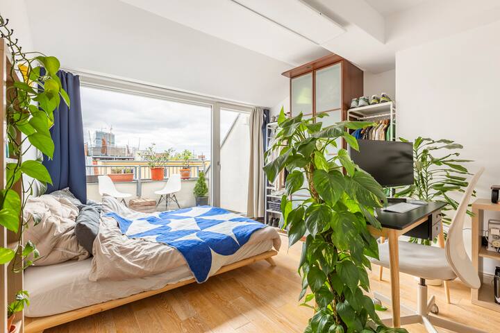 Stunning Rooftop Friedrichshain Apartment
