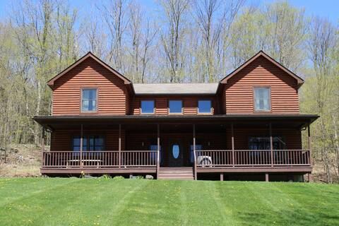 Exceptional Modern Log Home in Cooperstown