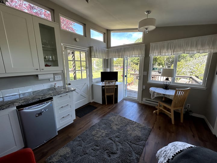 Private Cottage In Orchard And Vineyard Setting - Saratoga, CA