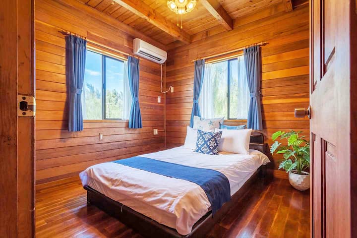 ダブルベッドルーム