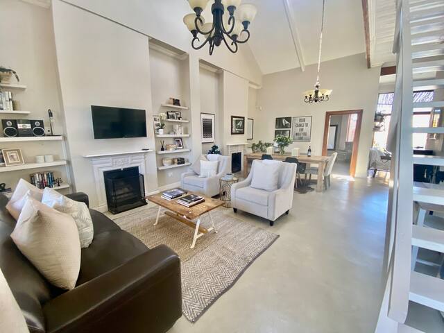 Chelsea Village Home Away from Home gallery image 3