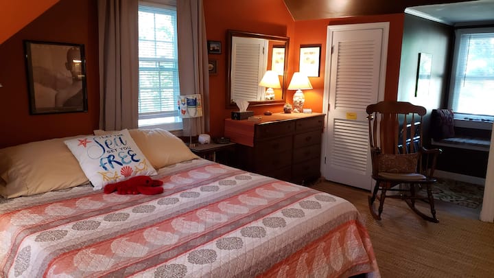 Queen bed