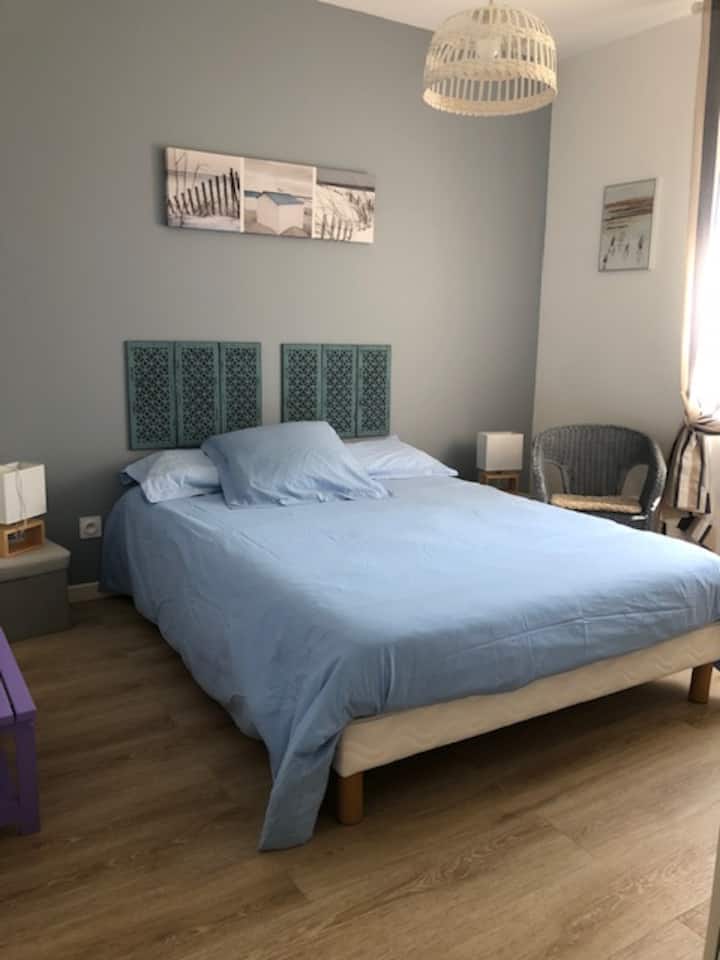 10.5平方米卧室2 - 140厘米床