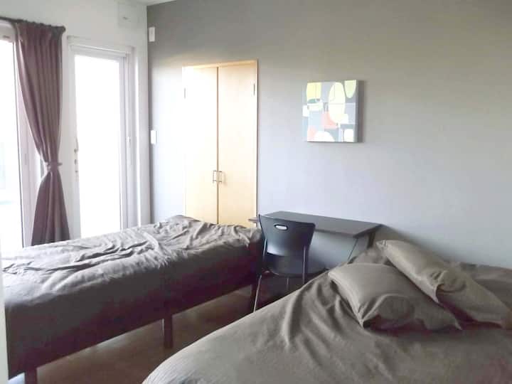 · Стая в западен стил на втория етаж ∙ Има 2 единични легла