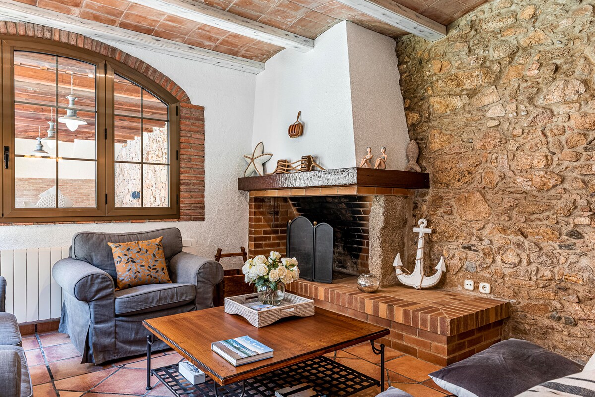 Top Airbnb: Exclusive! only 45 m. from the sandy beach in Calonge I Sant Antoni