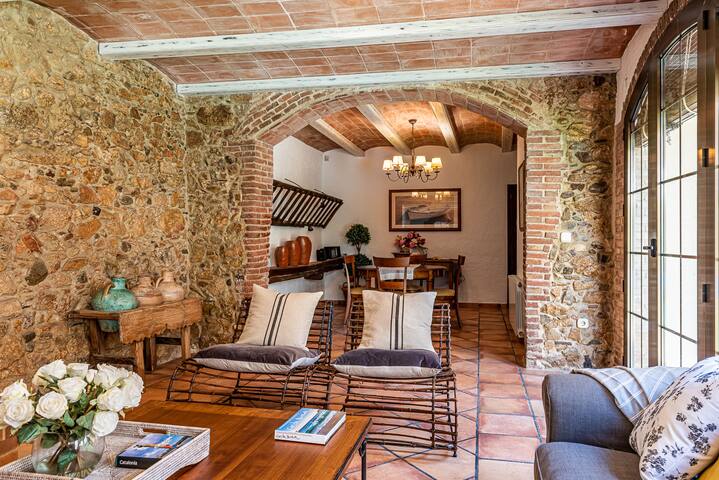 Exclusive! only 45 m. from the sandy beach gallery image 5