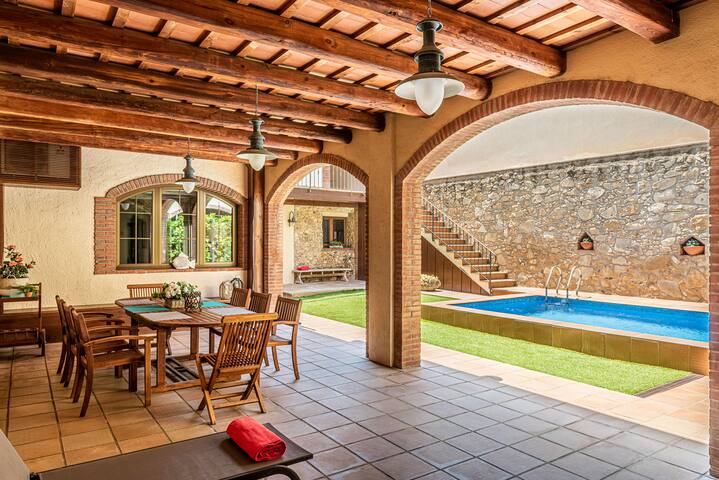 Exclusive! only 45 m. from the sandy beach gallery image 4