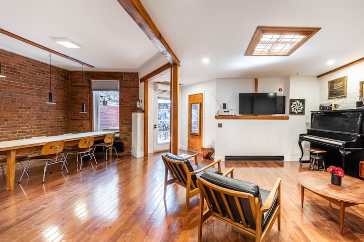 Modern vintage 2 BDR in heart plateau