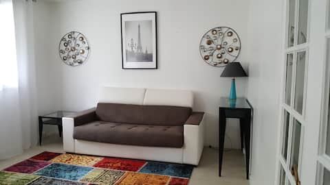 Top performing Airbnb: Apartment between Disneyland and Paris in Noisy Le Grand