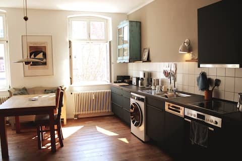 Charming apartment, light & style, with garden