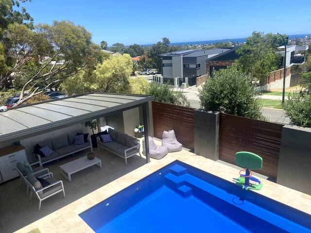 Oceanviews and Sunsets in Doubleview