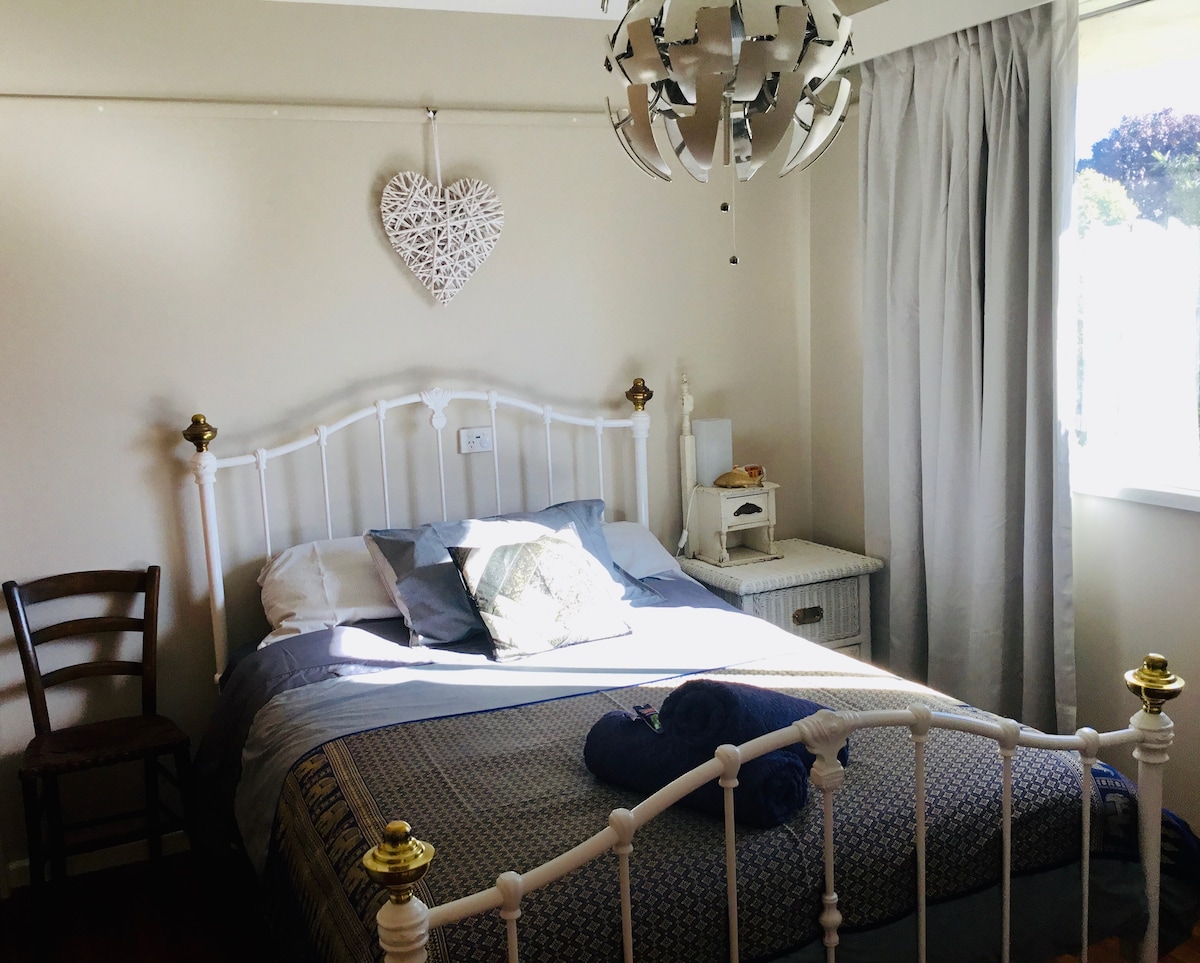 Segundo dormitorio con cama doble, ya que es más reciente. 