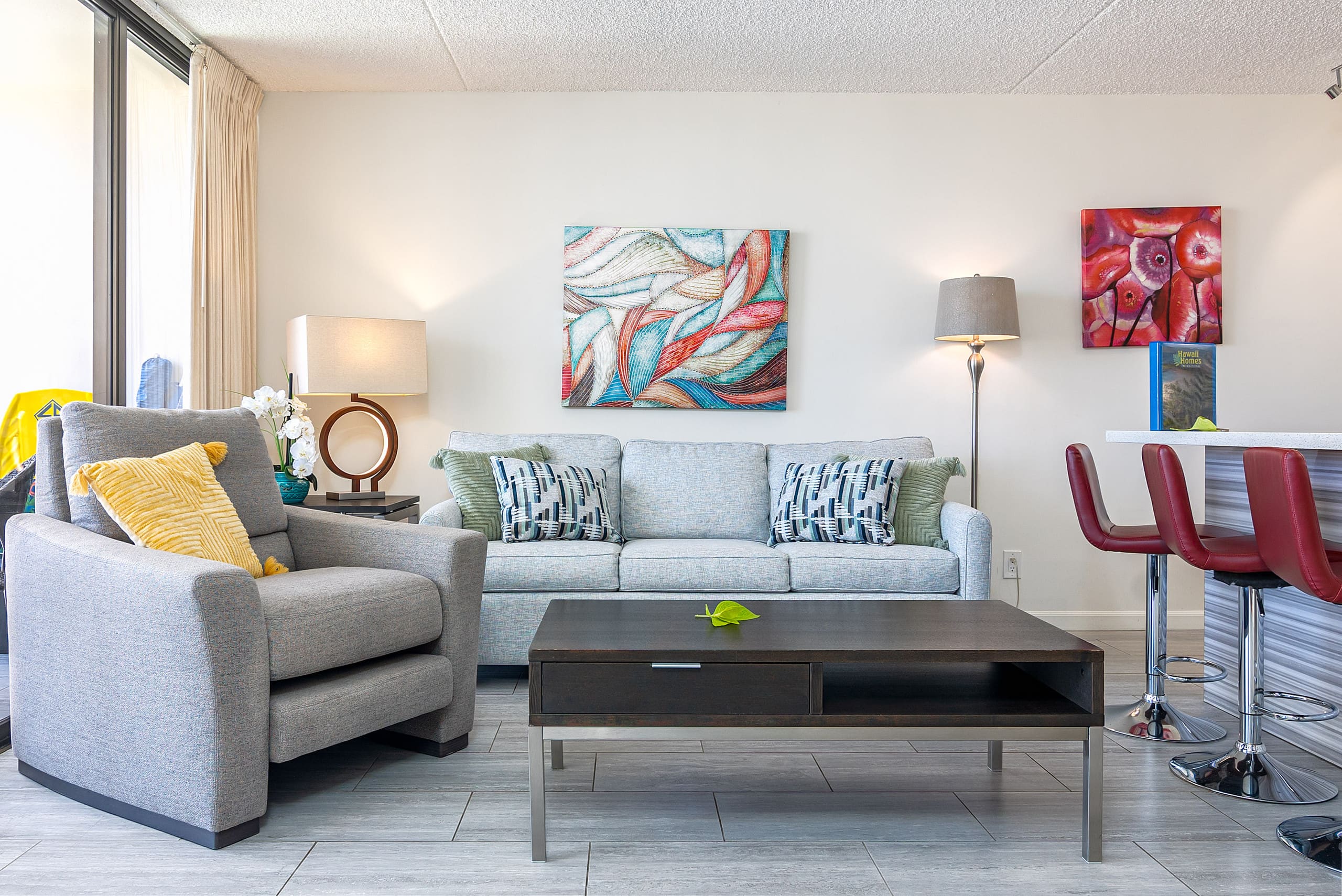 Family Vacation 1bd w/ Pool & Free Parking - Image 1