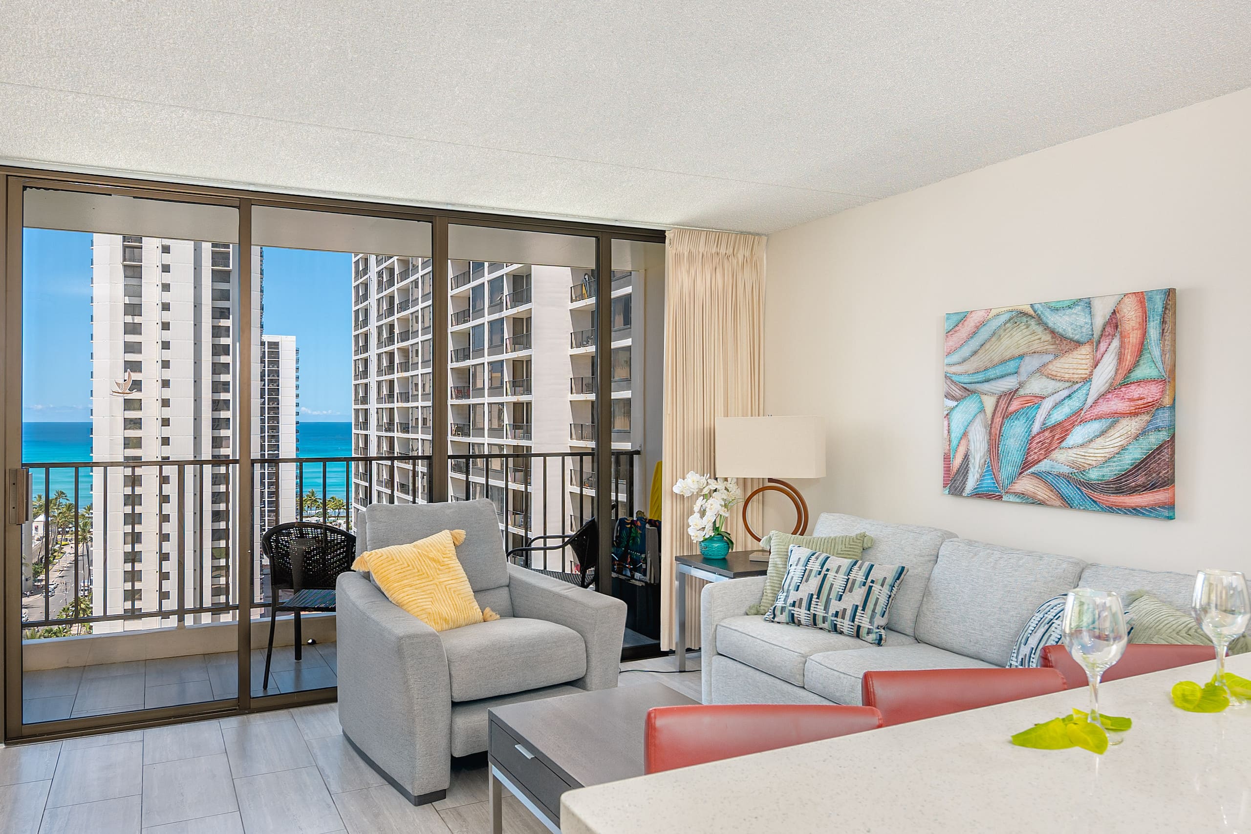 Family Vacation 1bd w/ Pool & Free Parking - Image 31