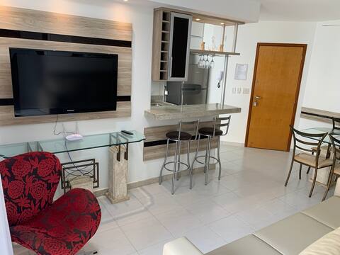 GREAT 2 BEDROOM APARTMENT! 7 POOLS!