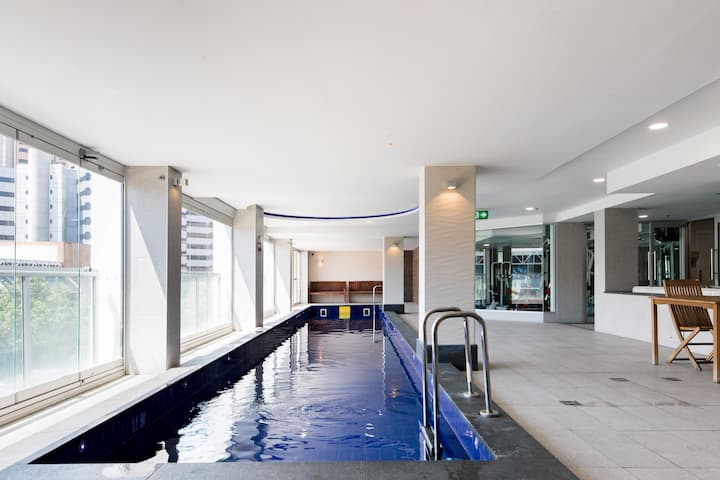 Top Drawer Penthouse with Sweeping Vistas