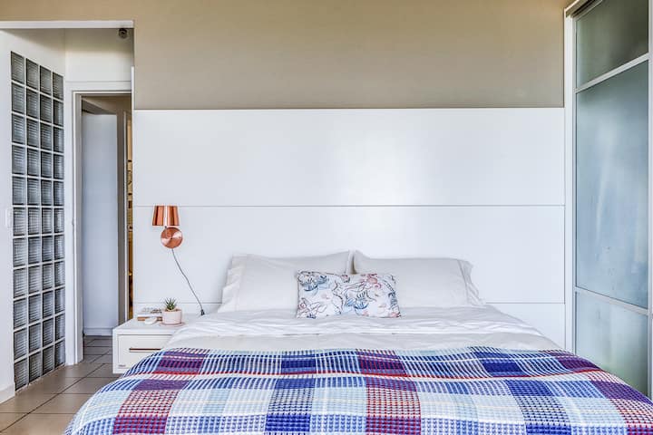 Drejtori i Cama Suite