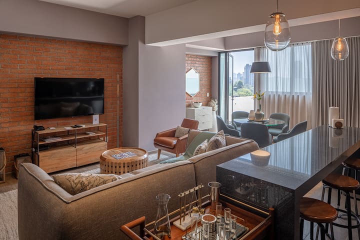 Condesa Penthouse – Skyline Views!!!