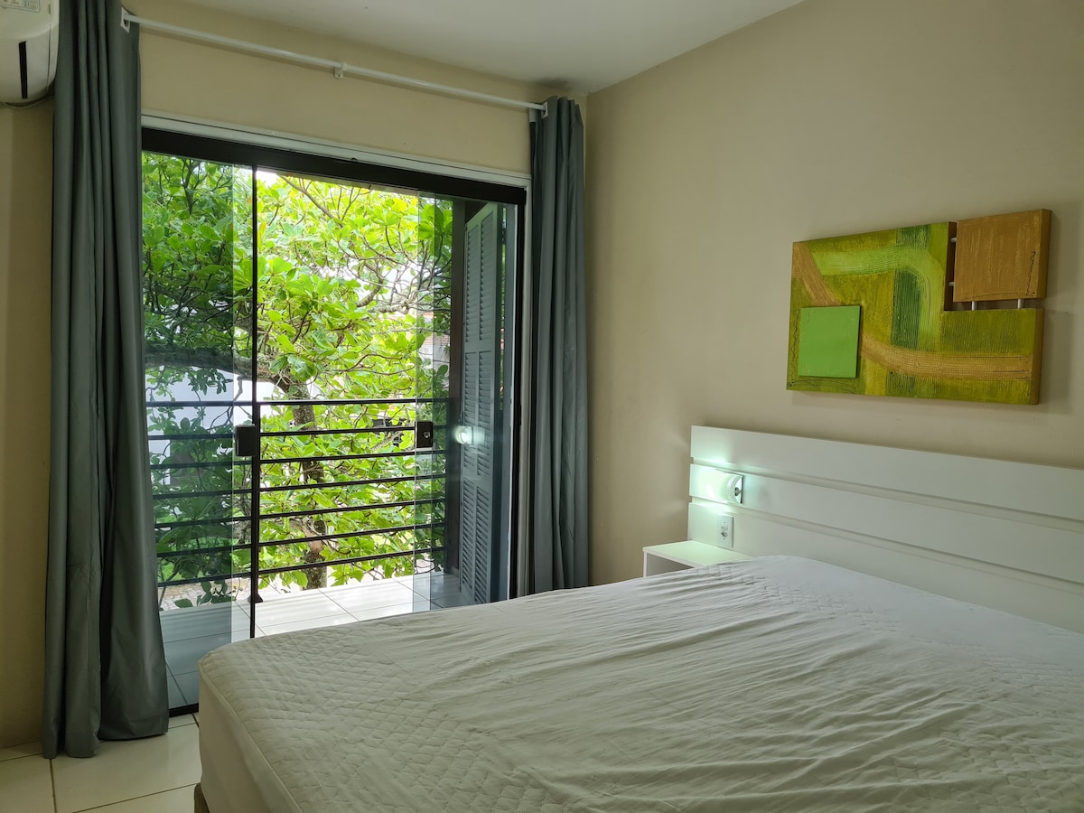 1 - Chumba chenye kitanda cha watu wawili