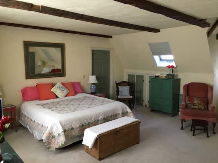 Dhoma Beauport Room Krevat dopio
"king", banjë e madhe private e plotë - Dhoma e gjumit #1