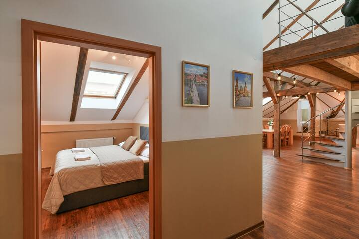 Amazing Charles Bridge Apartment with terrace&AC gallery image 3