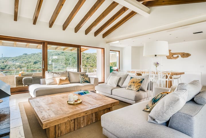 Modern Villa situated in Mahón Port, Menorca gallery image 3