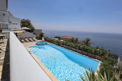 Villa Elena in the heart of Amalfi Coast