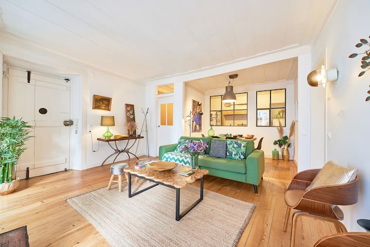Charming apt in the heart of Lisbon by the river!