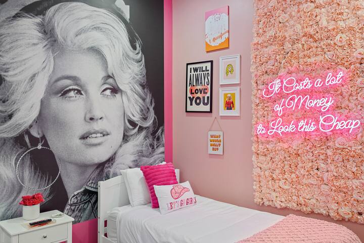 The Suite Life Nashville 3BD/3BA gallery image 2