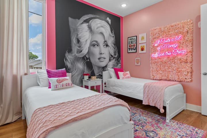 The Suite Life Nashville 3BD/3BA gallery image 3