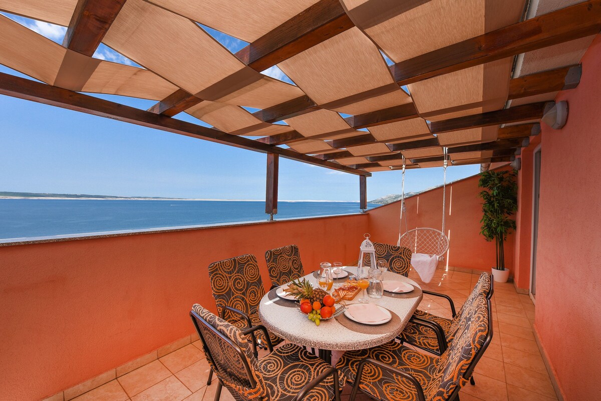 Seaview family apartment