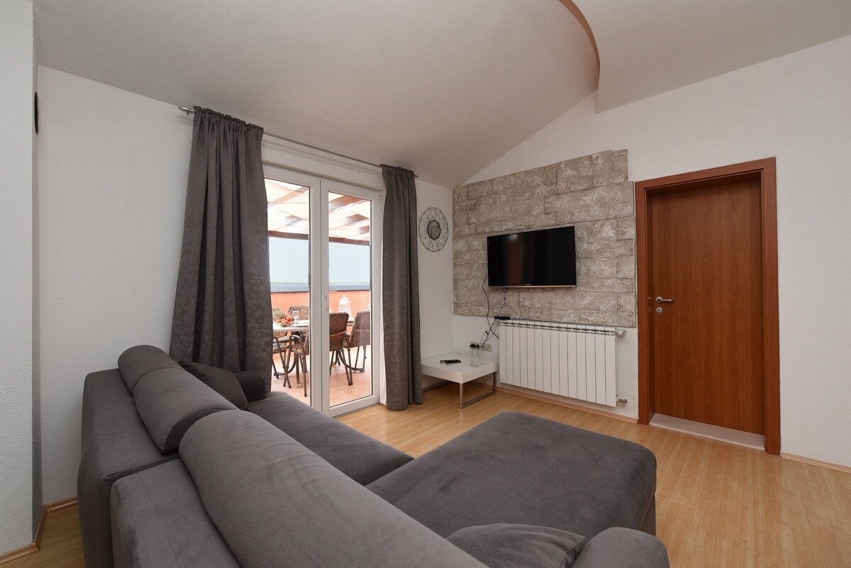 Seaview family apartment